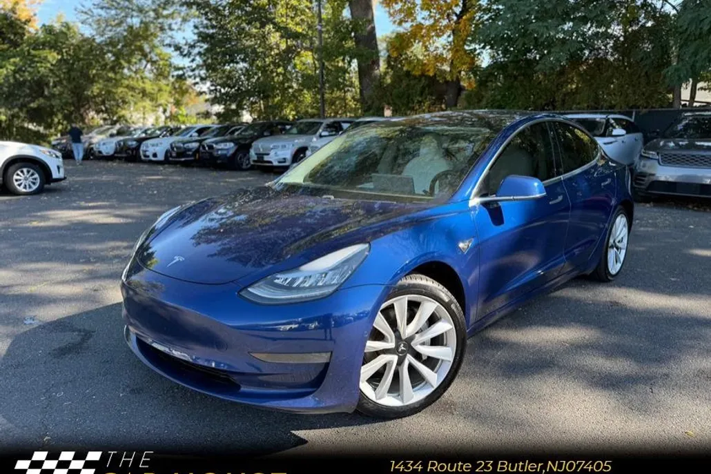 2020 Tesla Model 3 Standard Range Plus photo 1