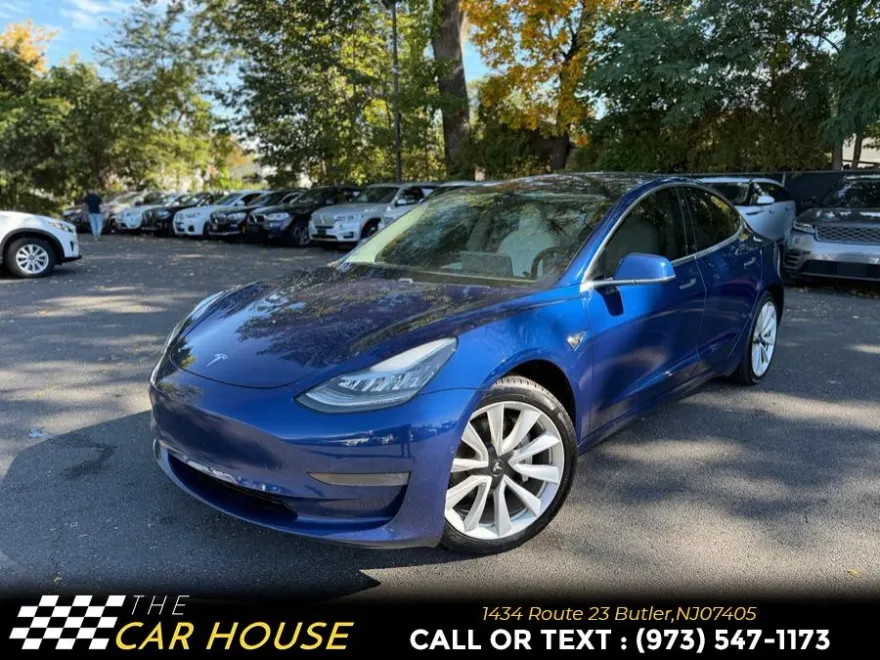 2020 Tesla Model 3 Standard Range Plus photo 1
