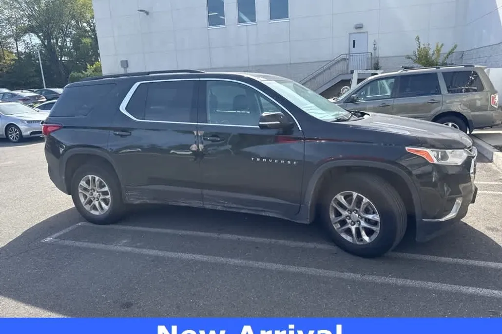 2021 Chevrolet Traverse Cloth photo 1