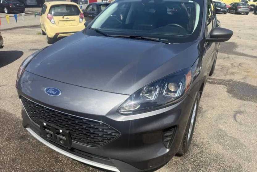 2022 Ford Escape Hybrid SE photo 1