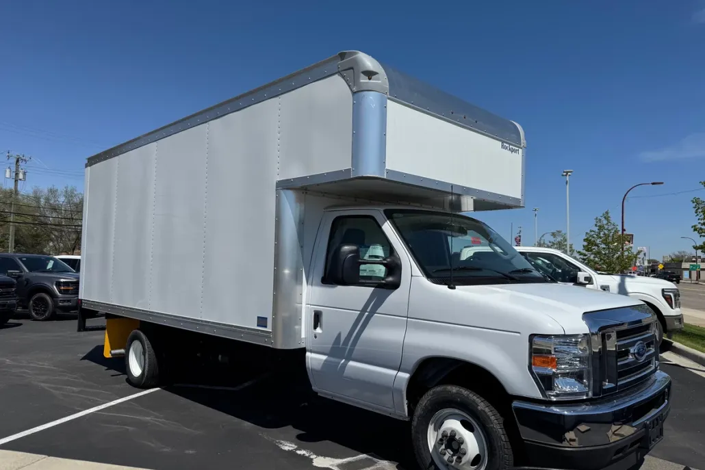 2025 Ford E-350 photo 1