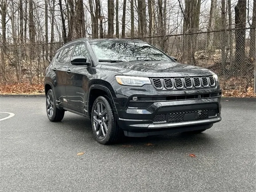 2025 Jeep Compass Limited photo 1