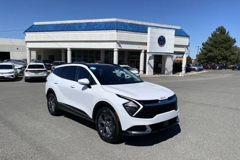 2023 Kia Sportage SX photo 1