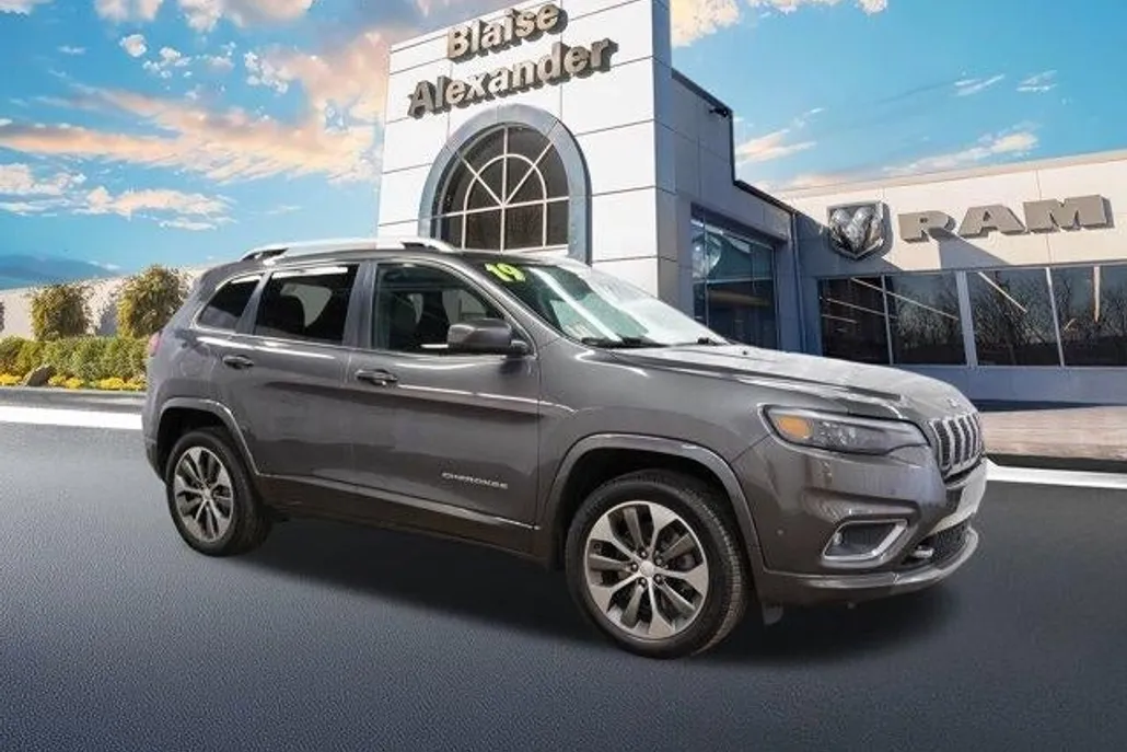2019 Jeep Cherokee Overland photo 1