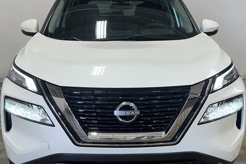 2023 Nissan Rogue SV photo 1