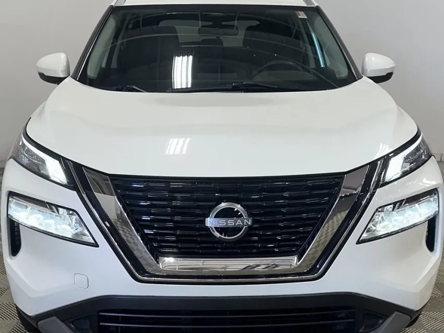2023 Nissan Rogue SV photo 1