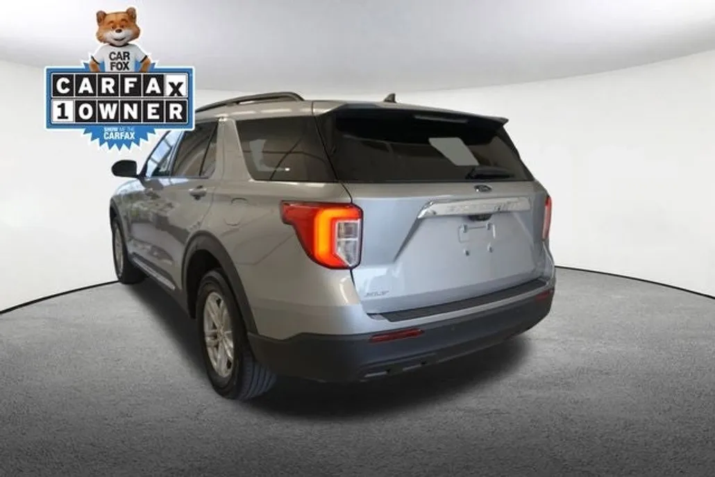 2022 Ford Explorer XLT photo 1