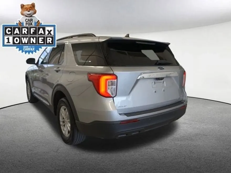 2022 Ford Explorer XLT photo 1