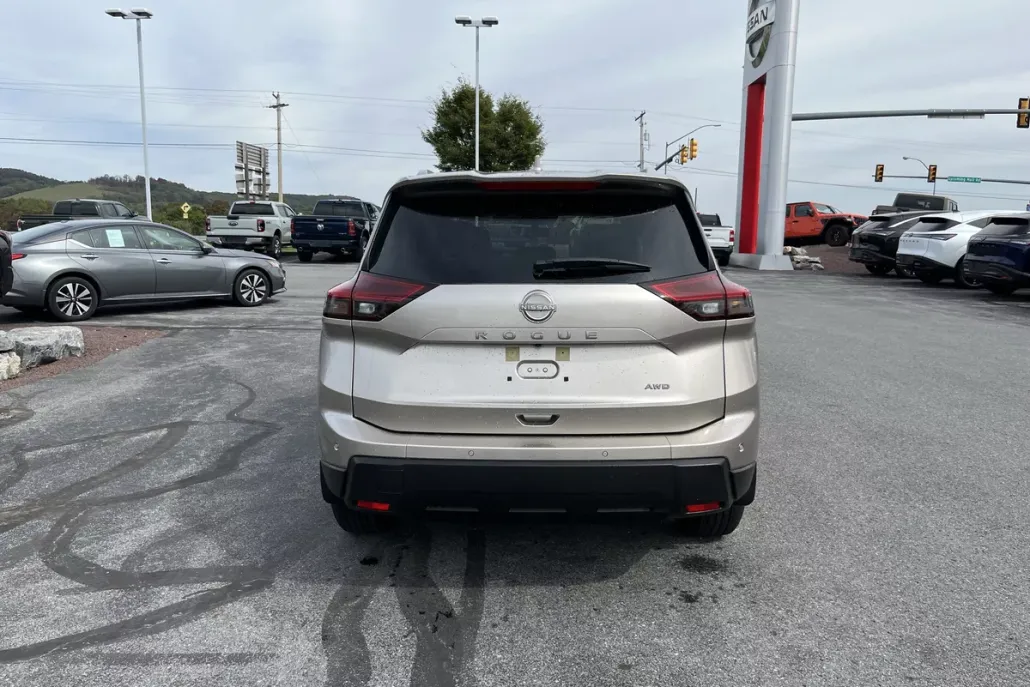 2026 Nissan Rogue SV photo 1