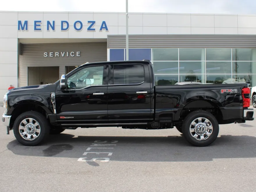 2025 Ford F-350 Lariat photo 1