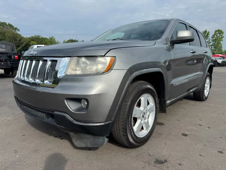 2012 Jeep Grand Cherokee Laredo photo 1