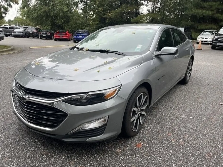 2025 Chevrolet Malibu RS photo 1