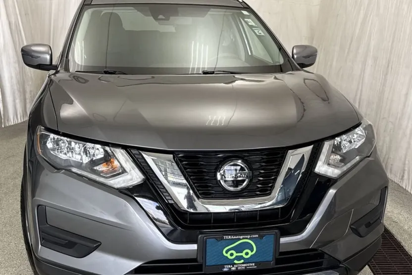 2019 Nissan Rogue photo 1