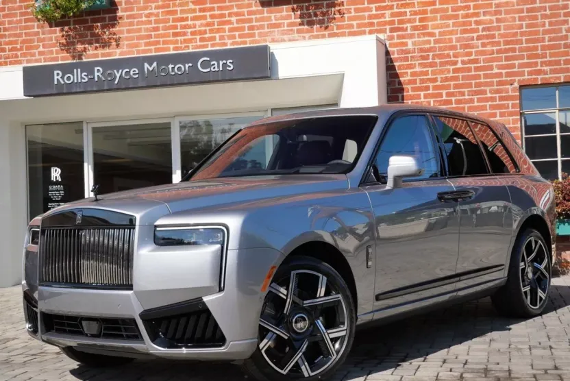 2026 Rolls Royce Cullinan Black Badge photo 1