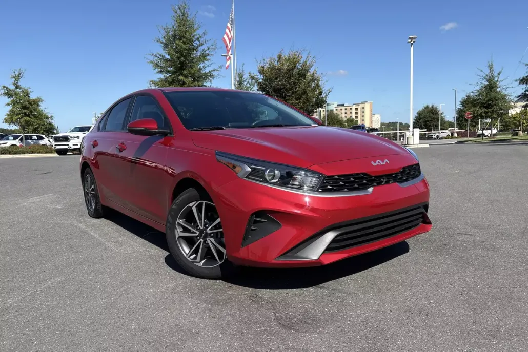 2024 Kia Forte LXS photo 1