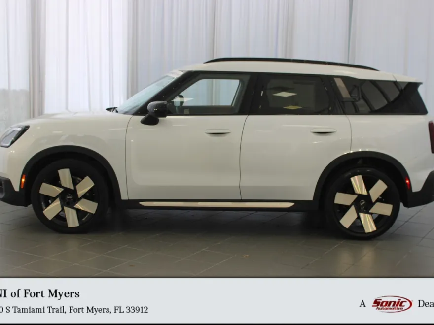 2025 Mini Countryman S photo 1