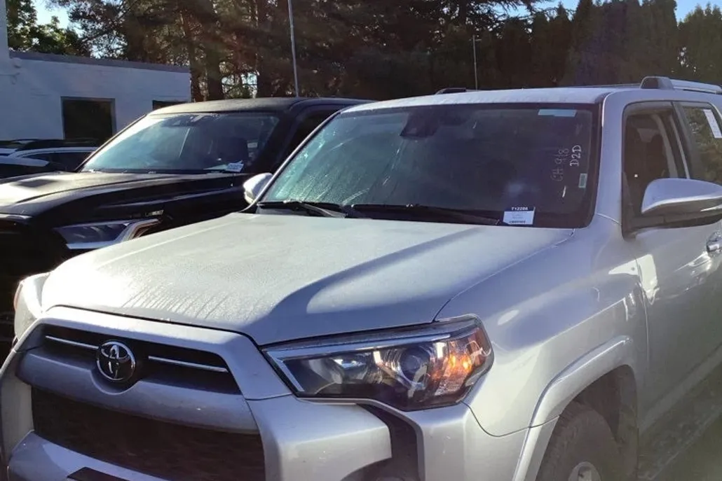 2024 Toyota 4Runner SR5 Premium photo 1