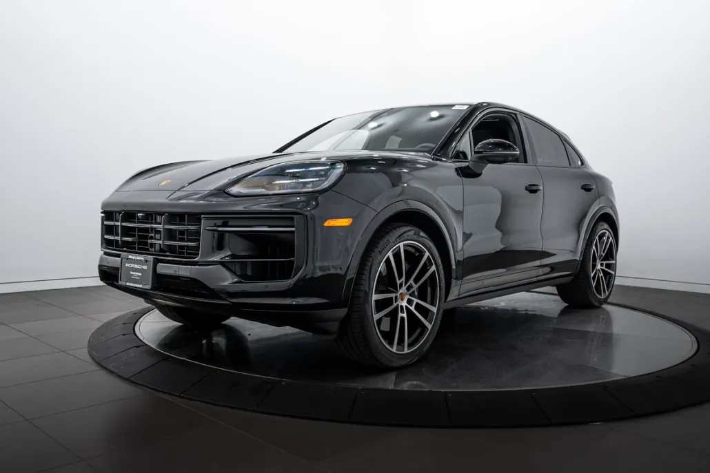 2025 Porsche Cayenne Coupe photo 1