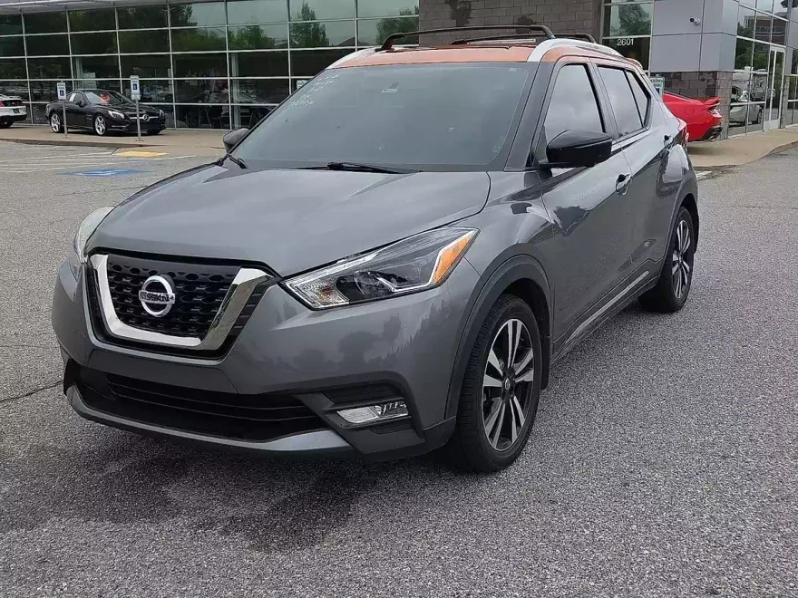 2018 Nissan Kicks SR photo 1