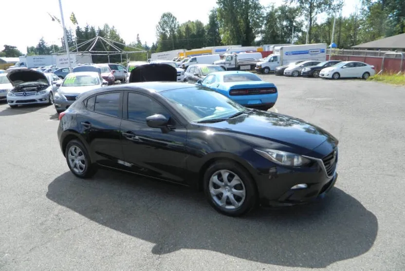 2015 Mazda Mazda3 i Sport photo 1