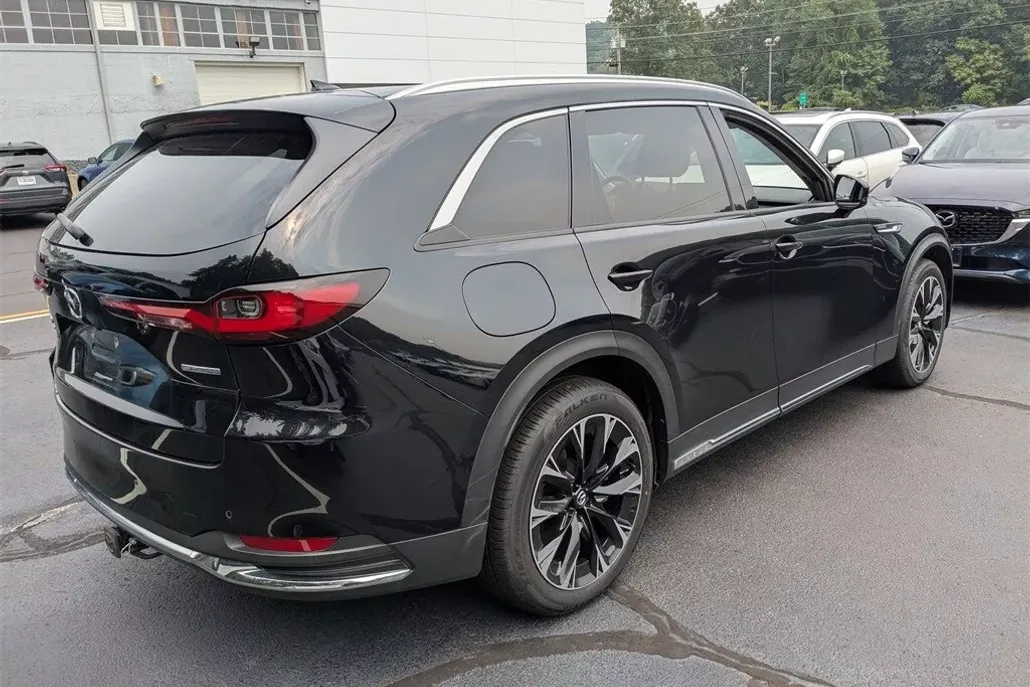 2024 Mazda CX-90 Plug-in Hybrid Premium photo 1