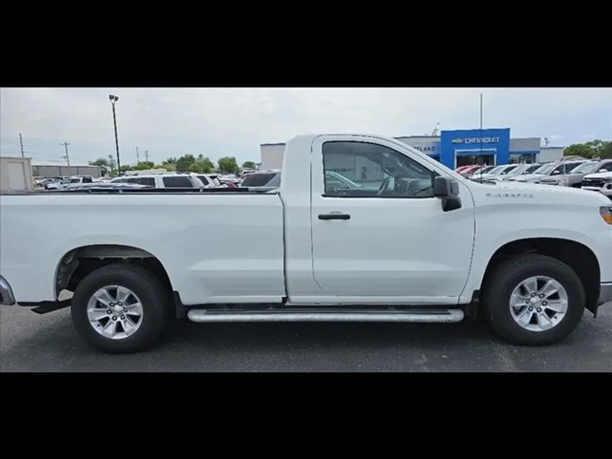 2024 Chevrolet Silverado 1500 photo 1