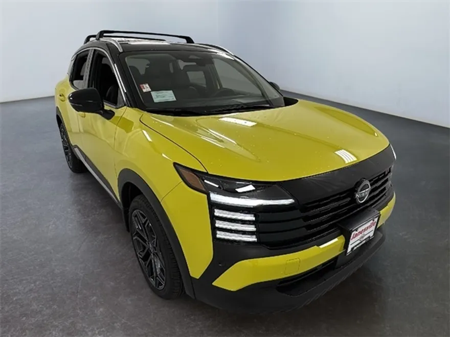 2026 Nissan Kicks SR photo 1