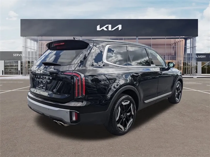 2023 Kia Telluride EX photo 1
