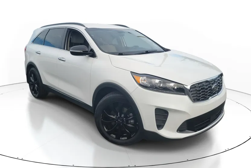 2020 Kia Sorento S V6 photo 1