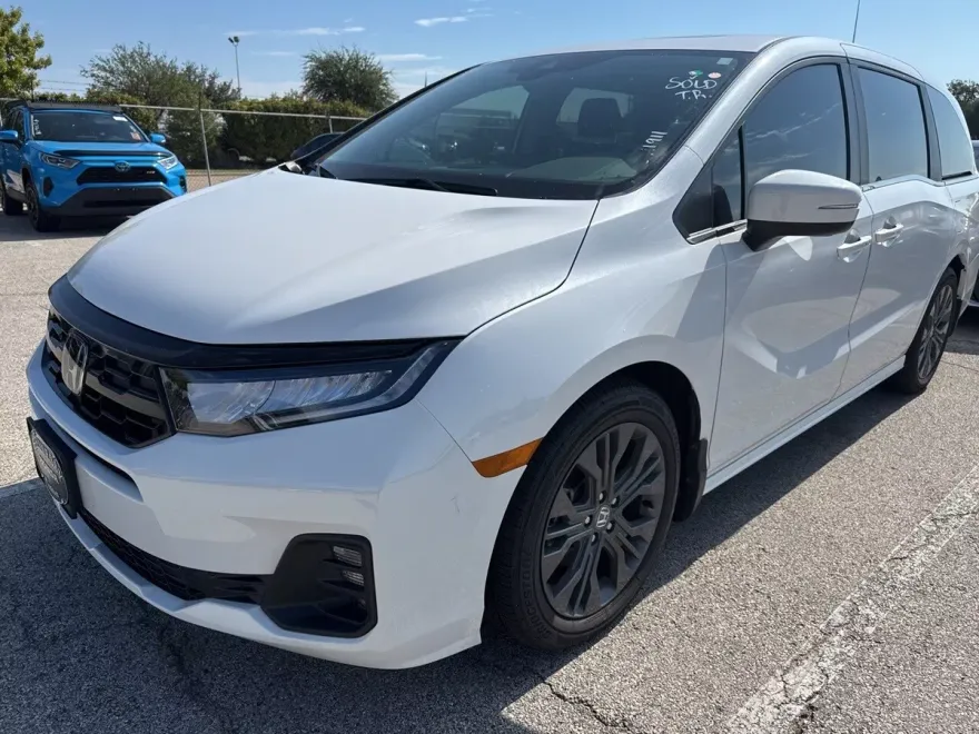 2025 Honda Odyssey Touring photo 1