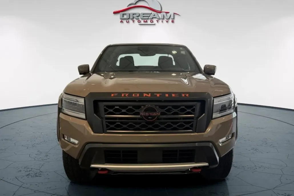 2022 Nissan Frontier PRO-4X photo 1