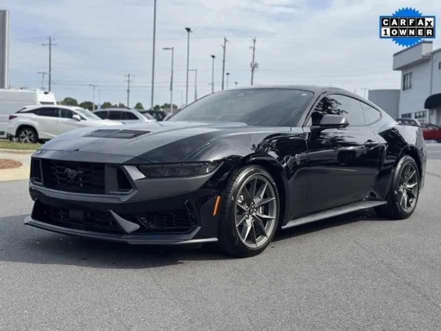 2025 Ford Mustang Dark Horse photo 1