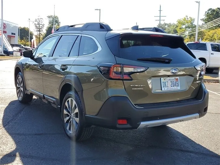 2025 Subaru Outback Limited photo 1