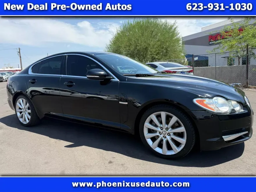 2011 Jaguar XF Base photo 1