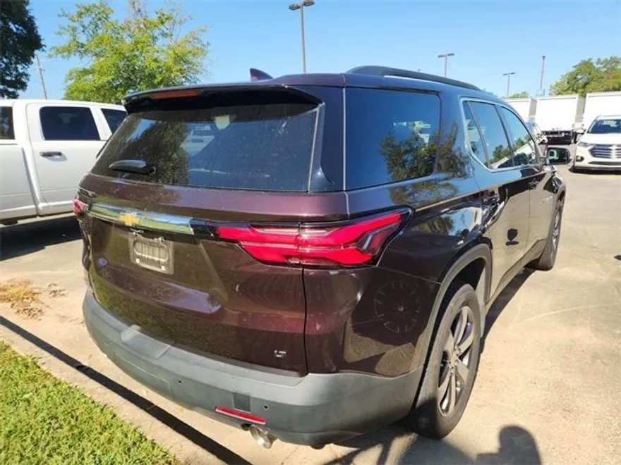 2022 Chevrolet Traverse Leather photo 1