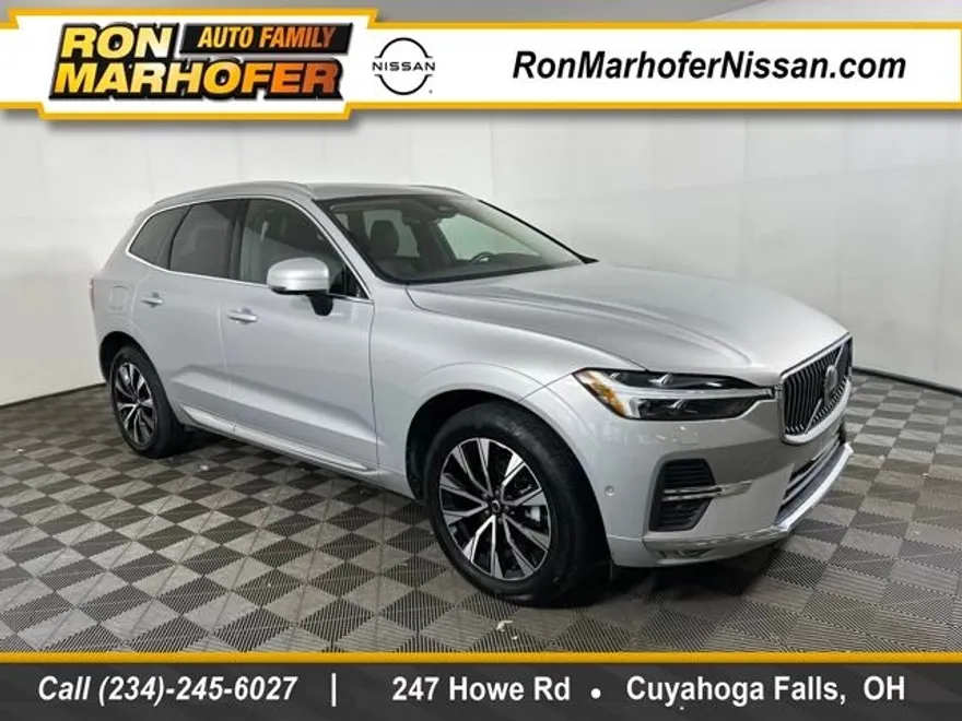 2023 Volvo XC60 B5 Plus photo 1