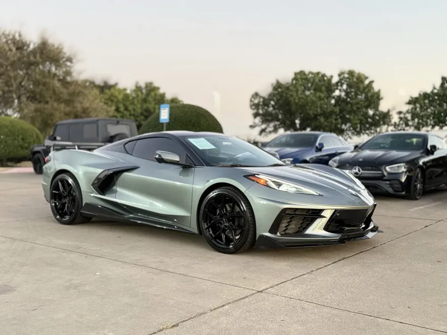 2023 Chevrolet Corvette Stingray 2LT photo 1