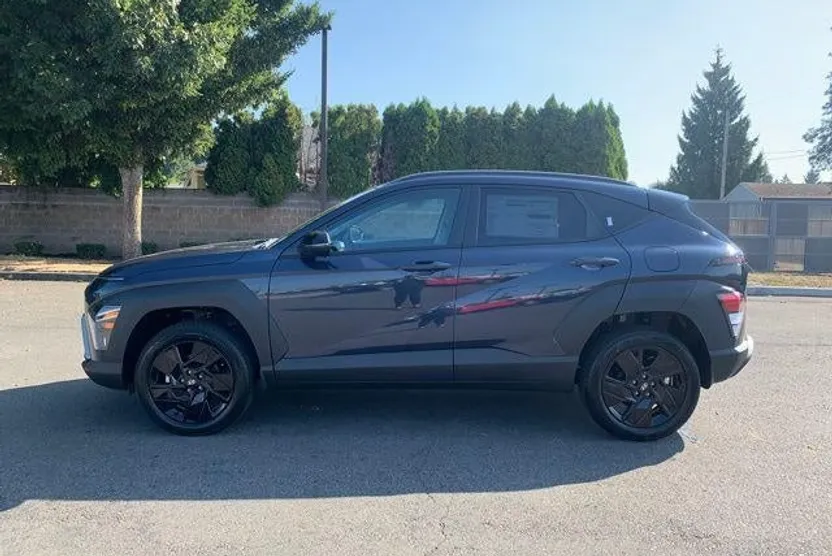 2026 Hyundai Kona SEL photo 1