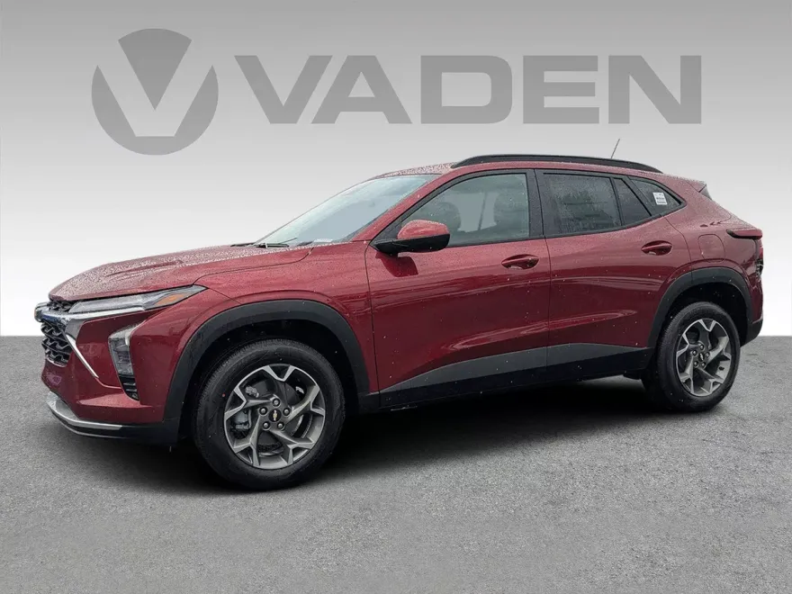 2025 Chevrolet Trax LT photo 1