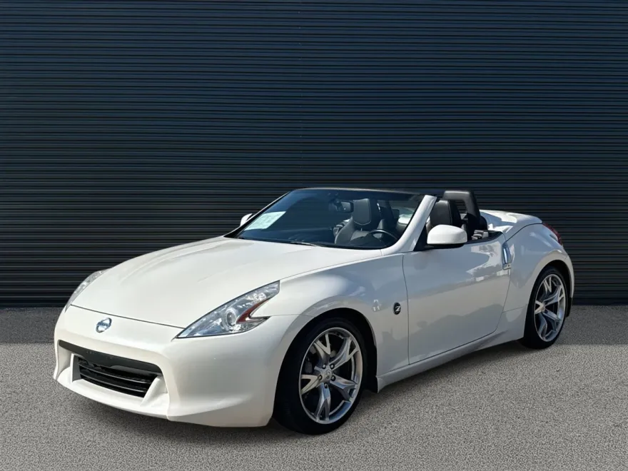 2012 Nissan 370Z Touring photo 1
