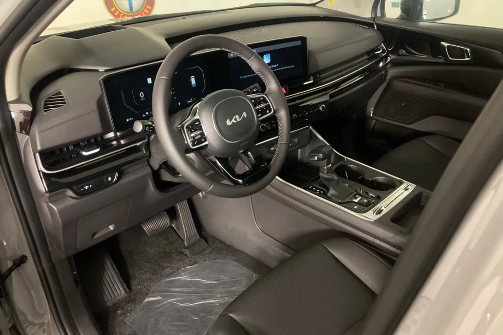 2026 Kia Carnival SX Prestige photo 1