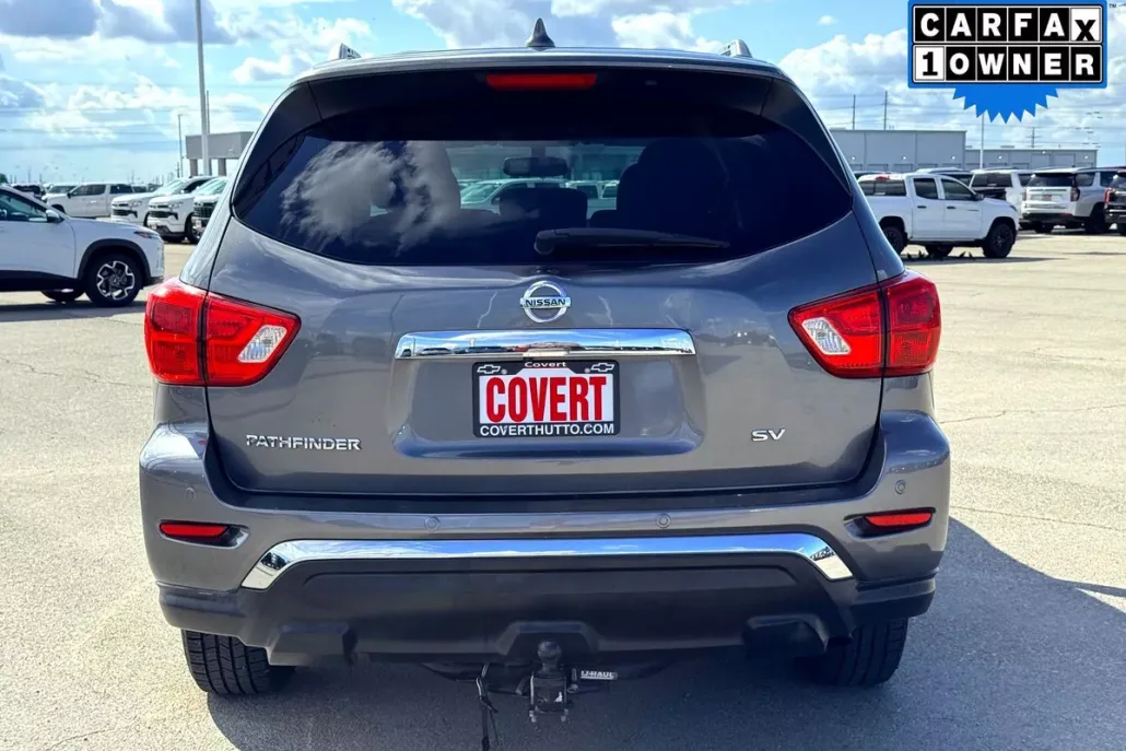 2019 Nissan Pathfinder SV photo 1
