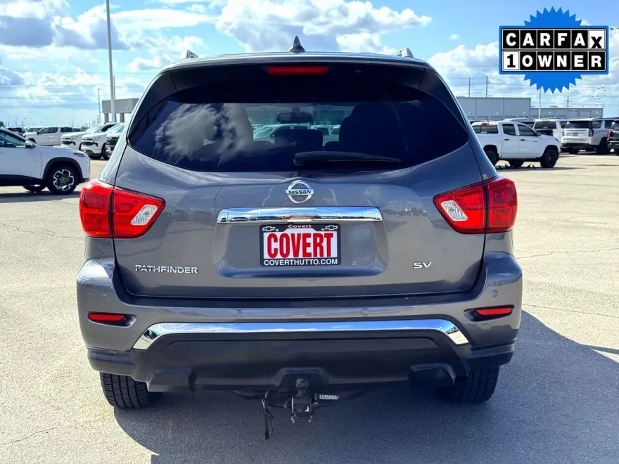 2019 Nissan Pathfinder SV photo 1