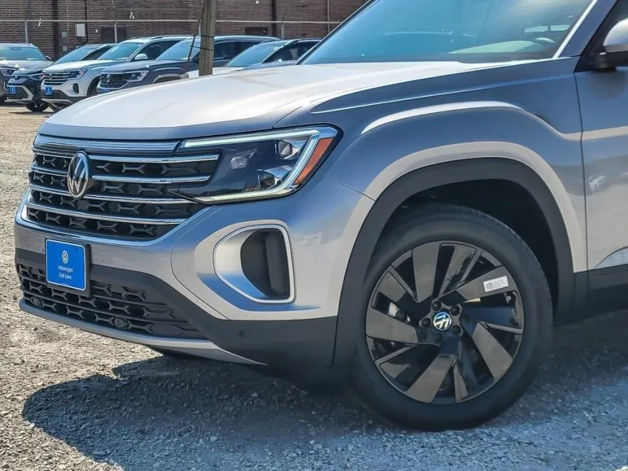 2026 Volkswagen Atlas SE Technology photo 1