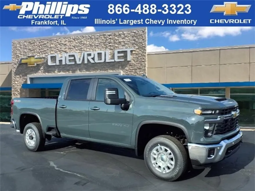 2025 Chevrolet Silverado 2500HD LT photo 1