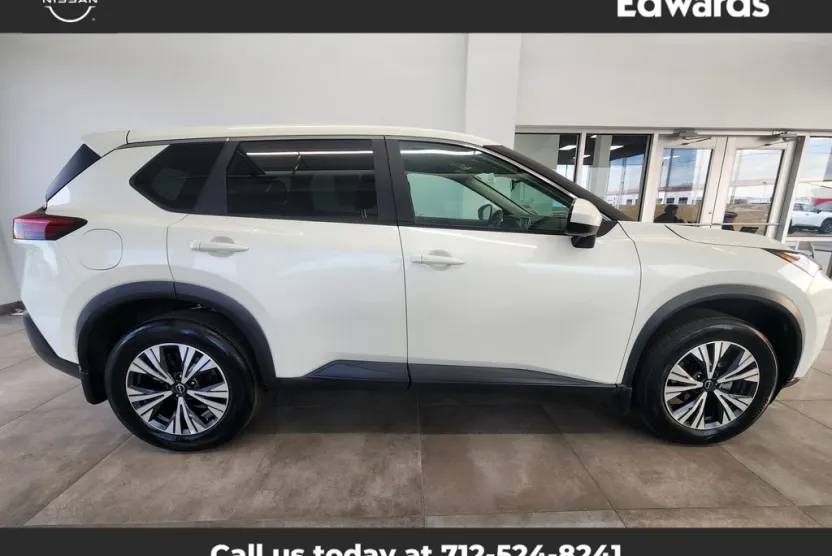 2023 Nissan Rogue SV photo 1
