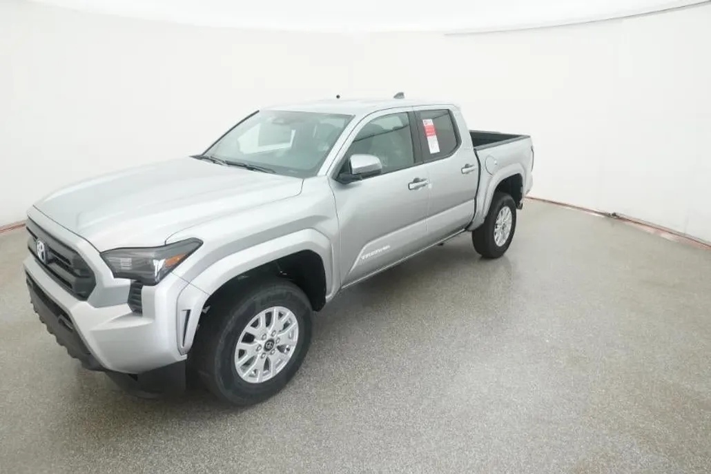 2025 Toyota Tacoma SR5 photo 1