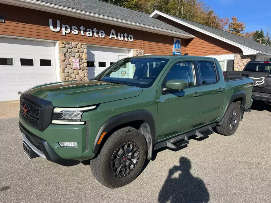 2022 Nissan Frontier PRO-4X photo 1