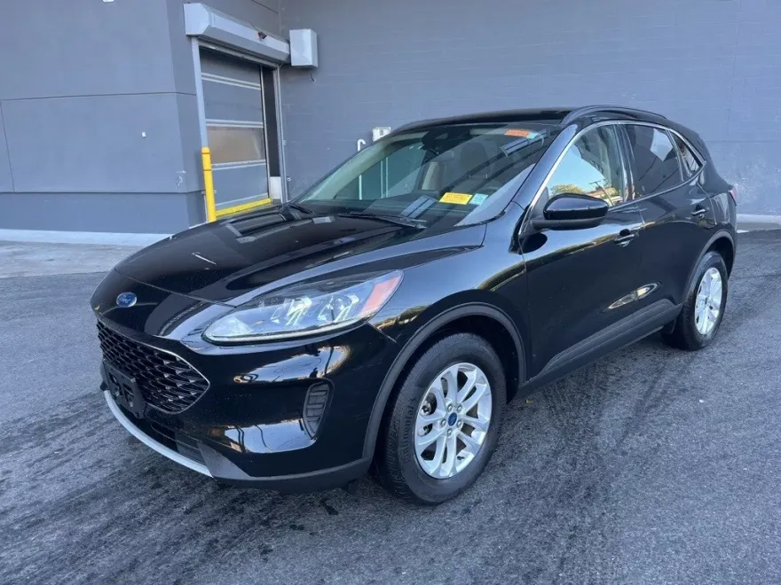 2020 Ford Escape SE photo 1