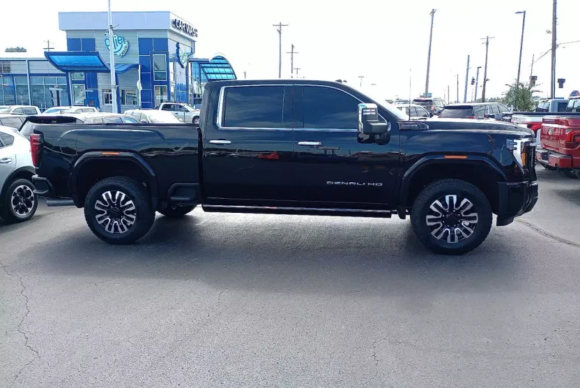 2025 Gmc Sierra 3500 HD Denali Ultimate photo 1